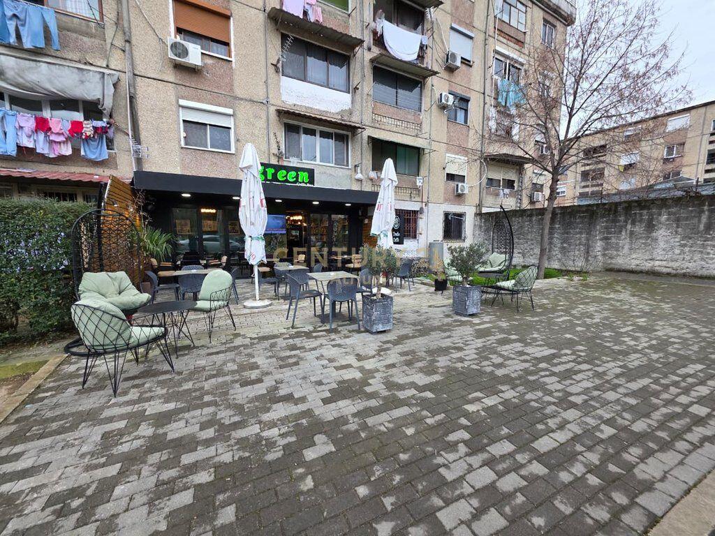 VENDESI BAR/CAFFÈ VICINO A TV KLAN! 250.000 € Sup. Totale 54m2