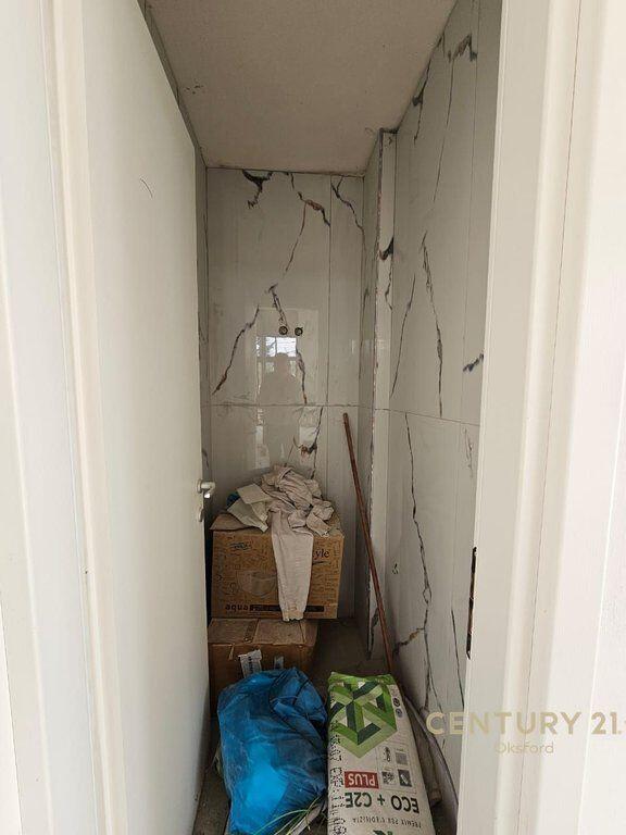 UNITÀ COMMERCIALE IN AFFITTO CON FACCIATA SU STRADA (ANGOLO), VICINO AL EX CAMPO DI AVIAZIONE 1.300 € /Mese