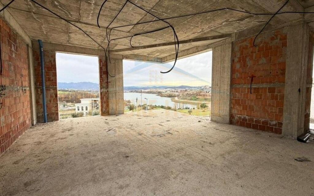 OCCASION! For sale, Villa, Farke, Tirana!