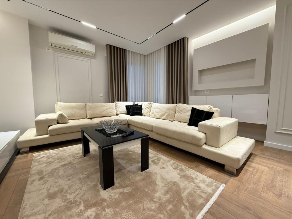 APARTAMENT 2+1 ME QIRA PAZARI I RI