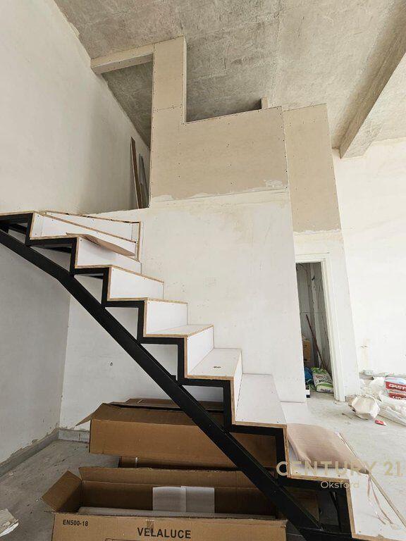 UNITÀ COMMERCIALE IN AFFITTO CON FACCIATA SU STRADA (ANGOLO), VICINO AL EX CAMPO DI AVIAZIONE 1.300 € /Mese