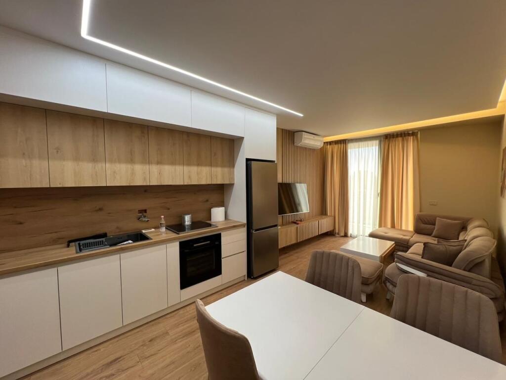 Apartament 2+1 per qira tek Golden Tower Residence tek Rruga Mine Peza.