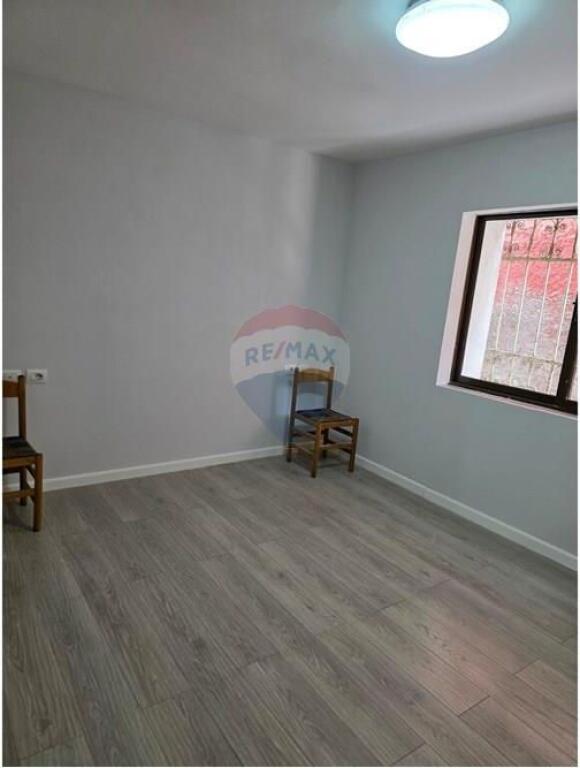 Apartament - Për Shitje - Rruga Muhamet Gjollesha, Tiranë(ID: 530561001-110)