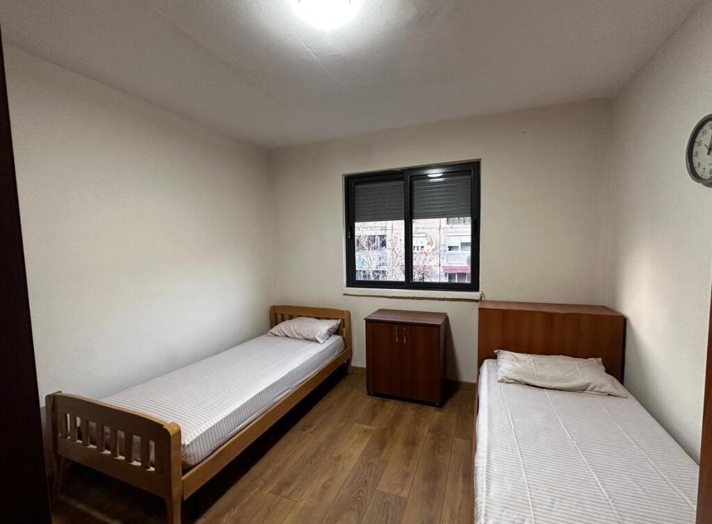 Apartment 2+1 for sale, at Xhamlliku,  
