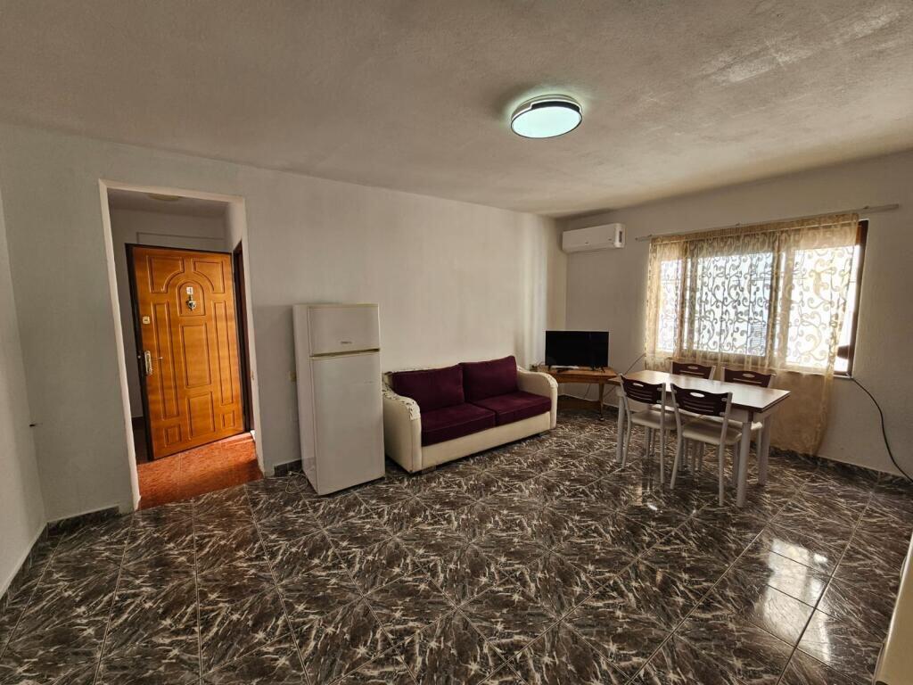 🏠 Jepet me Qira Apartament 2+1 – Sheshi Willson, Rruga Ymer Kurti