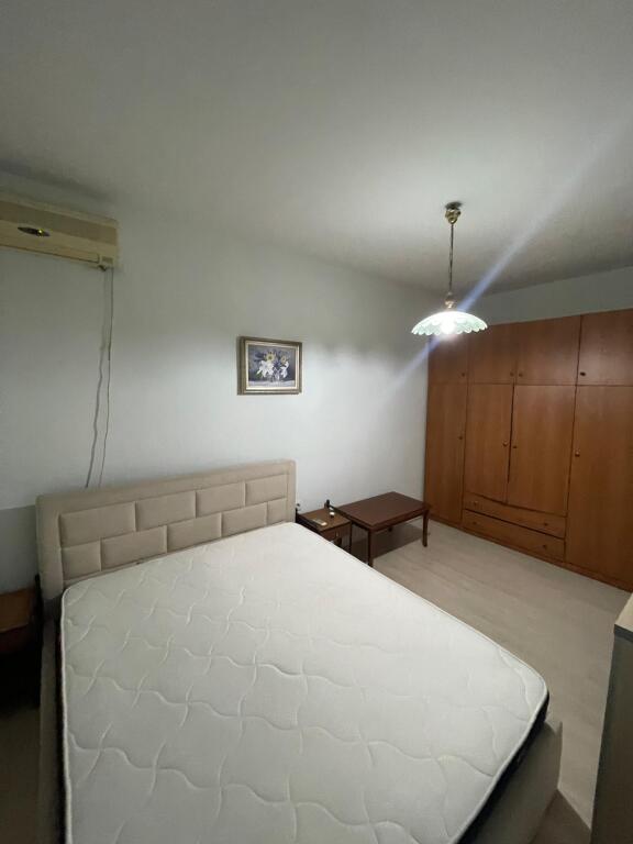 Apartment 2+1 for sale with mortgage behind the building with arrows
