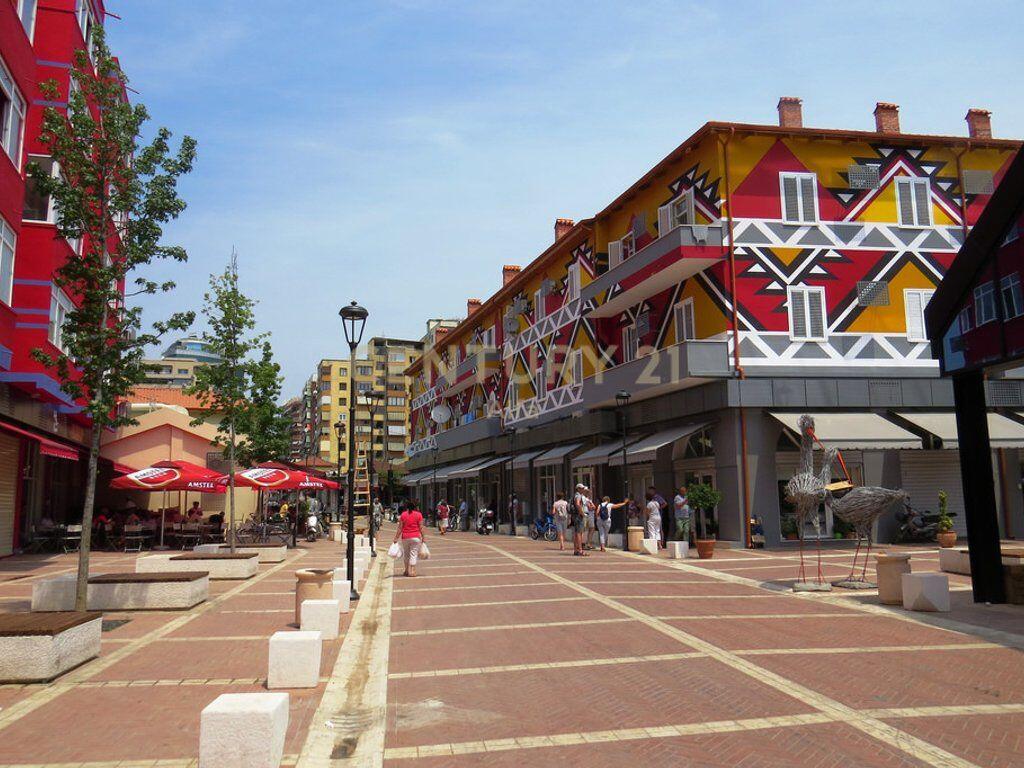 Locale commerciale in vendita – Nuovo Mercato