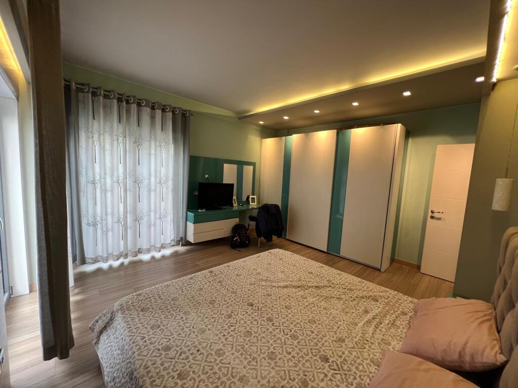 📣 AFFITTO SUPER Appartamento 2+1 Con 2 Bagni E 2 Balconi 📍 Zogu i Zi , Vicino Ring Center ✨ 💶 Prezzo 1.100 Euro Lordo