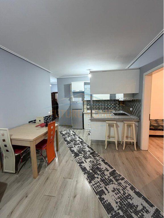 Affitto, Appartamento 2+1, "Mesaplik", Nuovo Anello, Tirana