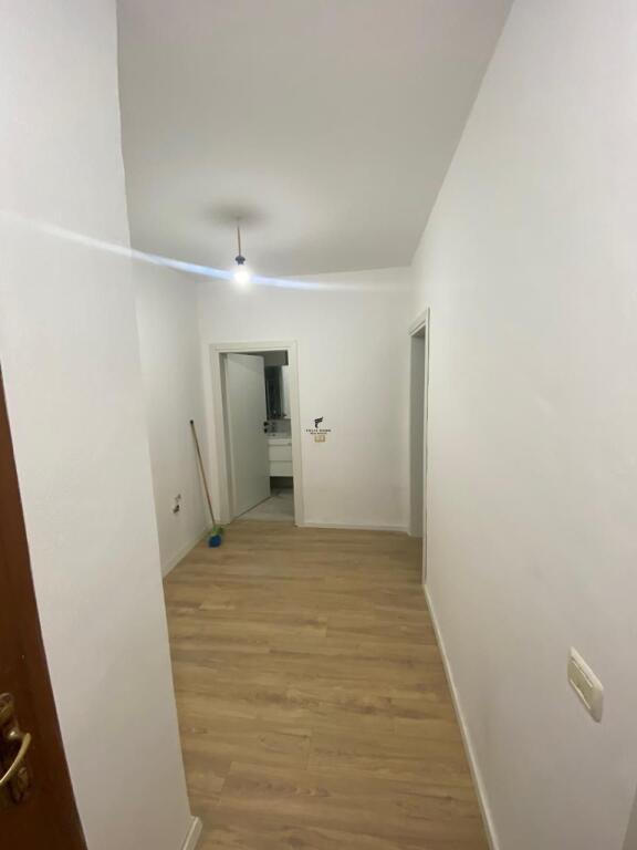 APARTAMENT ME QERA 2+1 5 MAJ 550 EURO