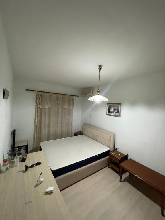 Apartment 2+1 for sale with mortgage behind the building with arrows
