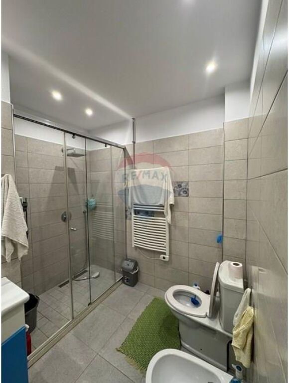 Appartamento - In Affitto - Pazari i Ri, Tirana
