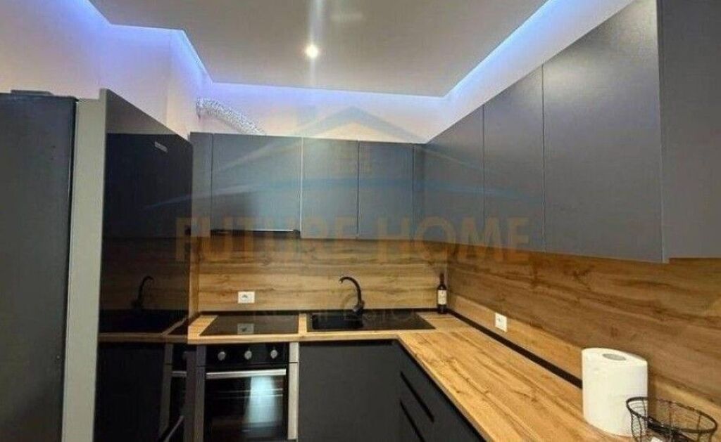 Affitto, Appartamento 2+1+2+Veranda, Via Dibres, Tirana