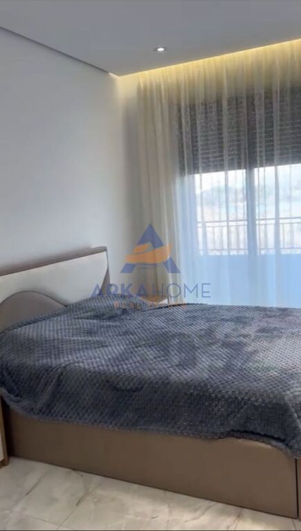 AFFITTASI APPARTAMENTO 1+1+BALCONE " LAGO ASCIUTTO " 1000 EURO