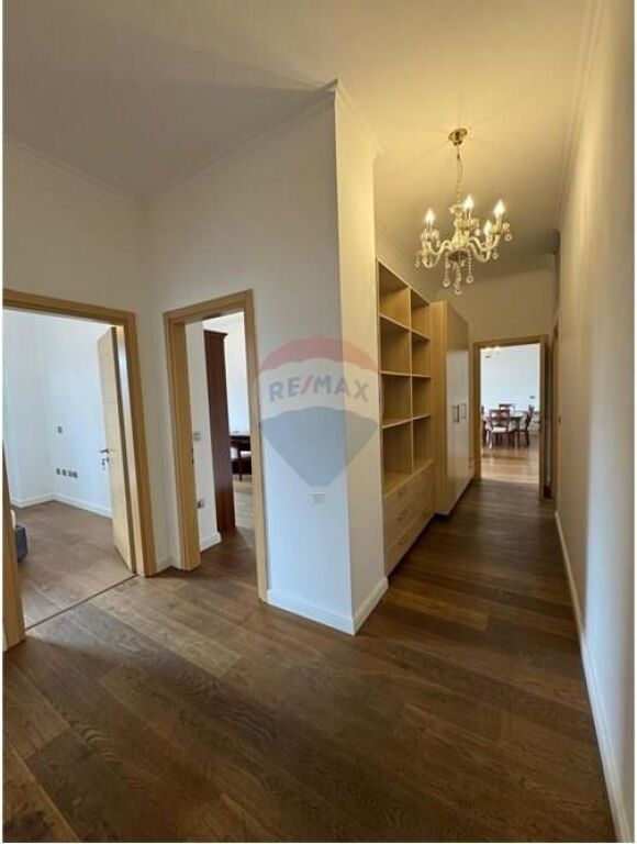 4+1 apartment for rent in Bllok, near Garda!