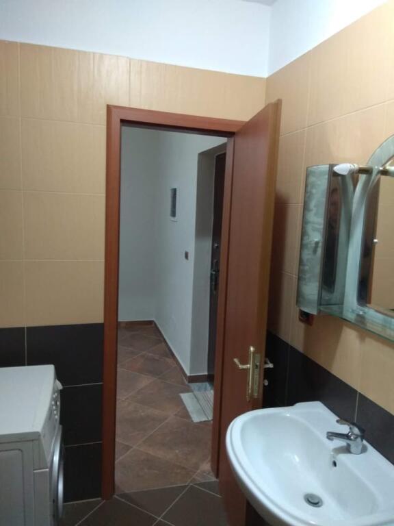 Appartamento in affitto a Rrota Kuqe