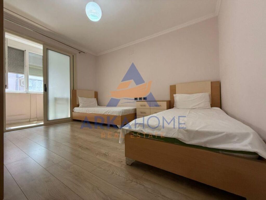 FOR SALE 2+1 APARTMENT "BEHIND THE UNITED SCHOOL, MANASTIR CONGRESS STREET" 160000 EURO