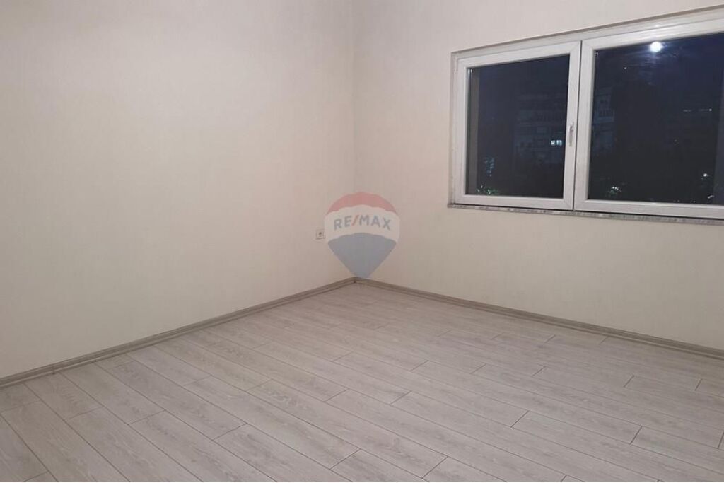 Affittasi appartamento 3+1 per uffici nel centro di Tirana!