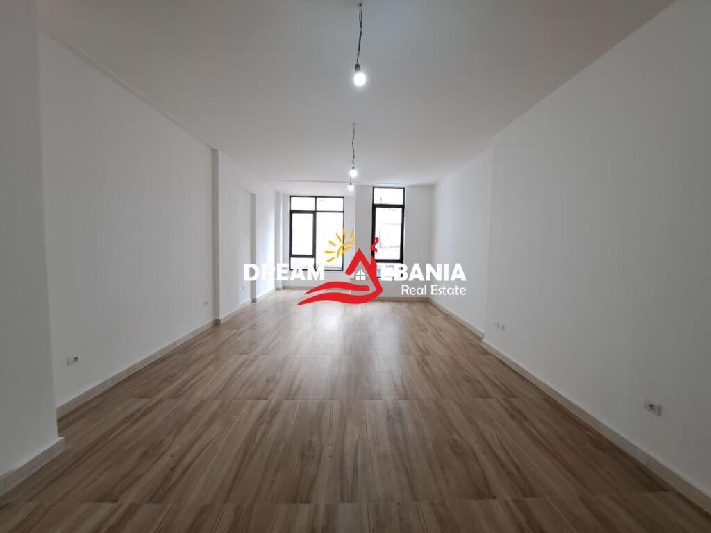 Ambient Biznesi me Qera ne Qender Te Tiranes (ID 42611402)
