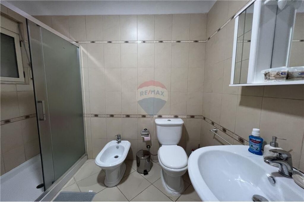 🏖 Appartamento moderno 2+1 in affitto - Lungomare, Vlore