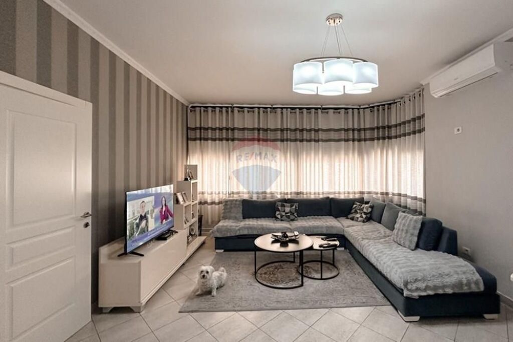 Shitet apartament 2+1 te Liqeni i Thatë, Tiranë