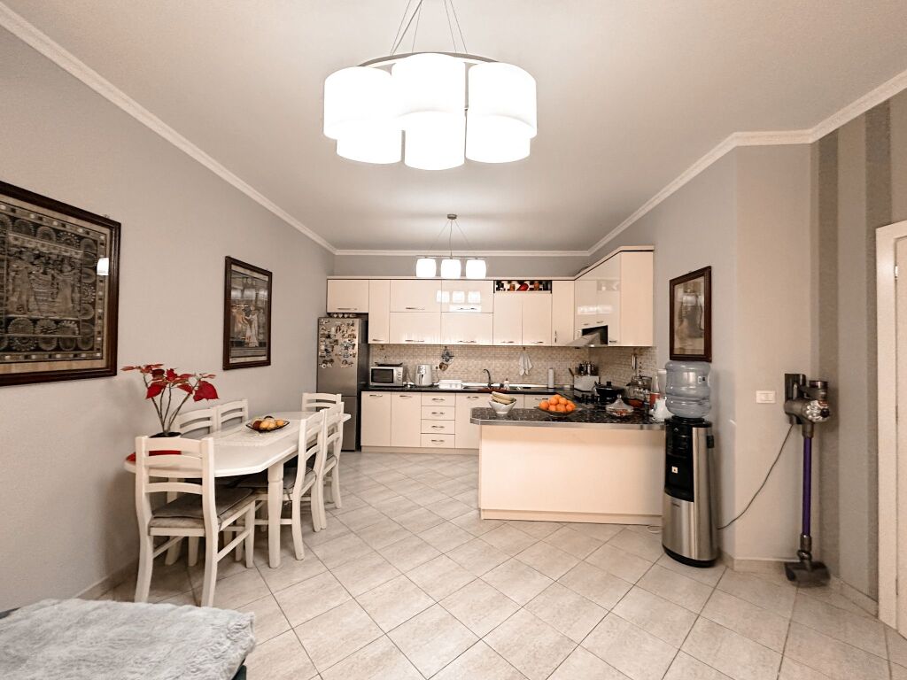 Appartamento 2+1 in vendita al Lago Secco, Tirana