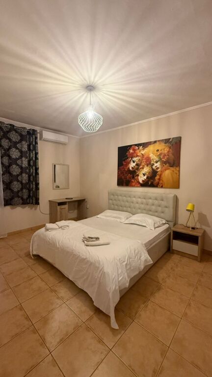 Apartament me qira – pranë Colosseum, Tiranë