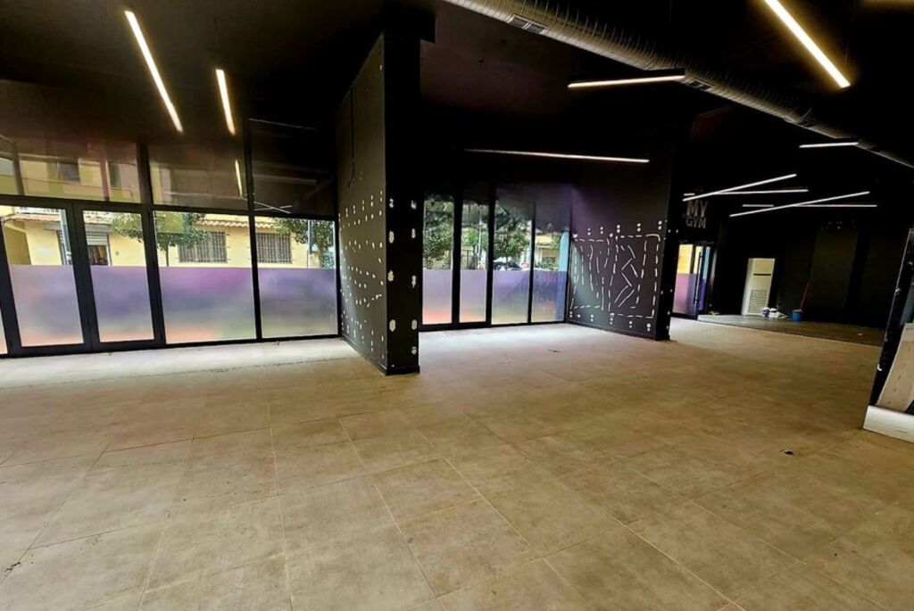 ✨ In Affitto – Unità Commerciale 205 m² nel Cuore di Tirana