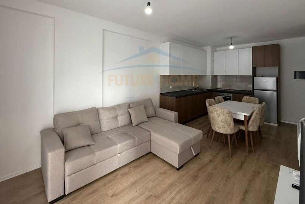 Appartamento 2+1+POSTO AUTO, Univers City, Tirana
