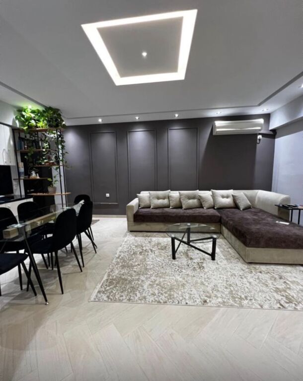 JEPET ME QIRA APARTAMENT 2+1 – PRANË ZOGUT TË ZI