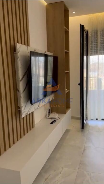 AFFITTASI APPARTAMENTO 1+1+BALCONE " LAGO ASCIUTTO " 1000 EURO