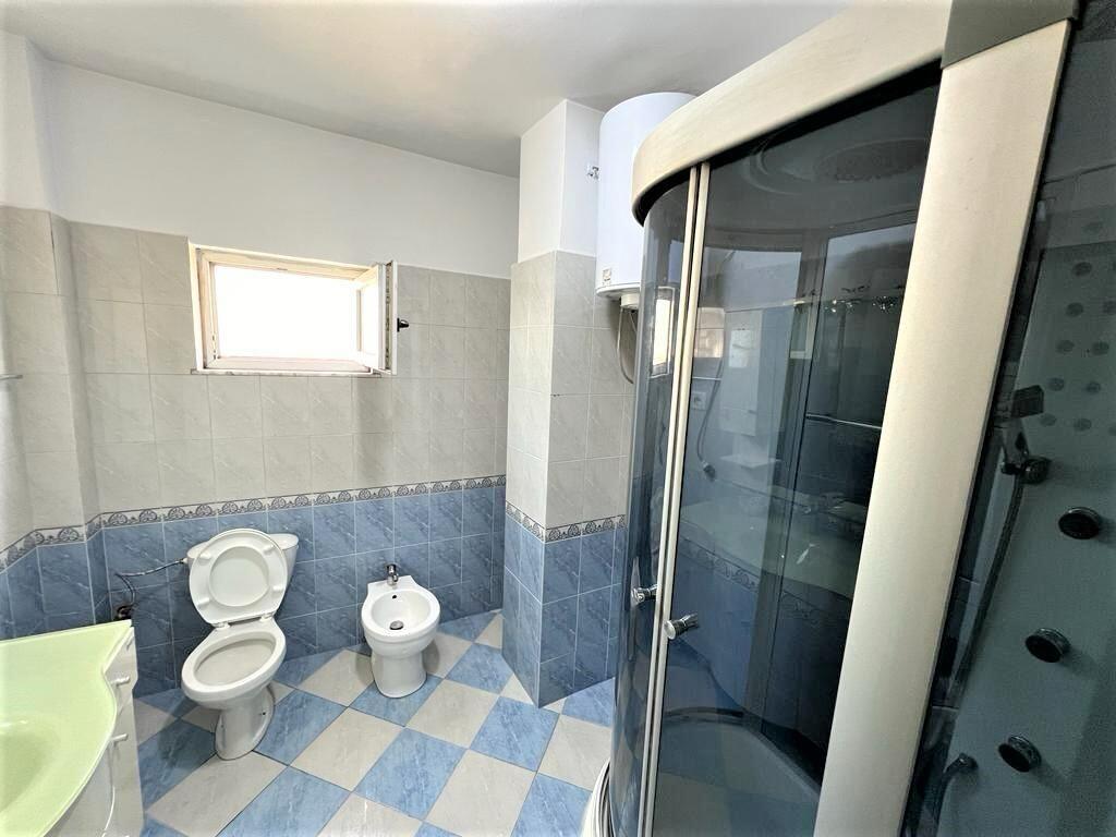 Appartamento 2+1 in vendita in Via Durazzo, vicino al Mosaico di Tirana. ID D8142A21