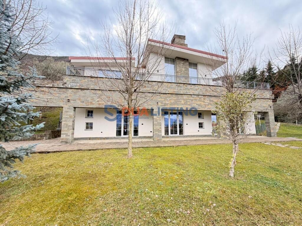 Premium individual villas for Sale, Petrele
