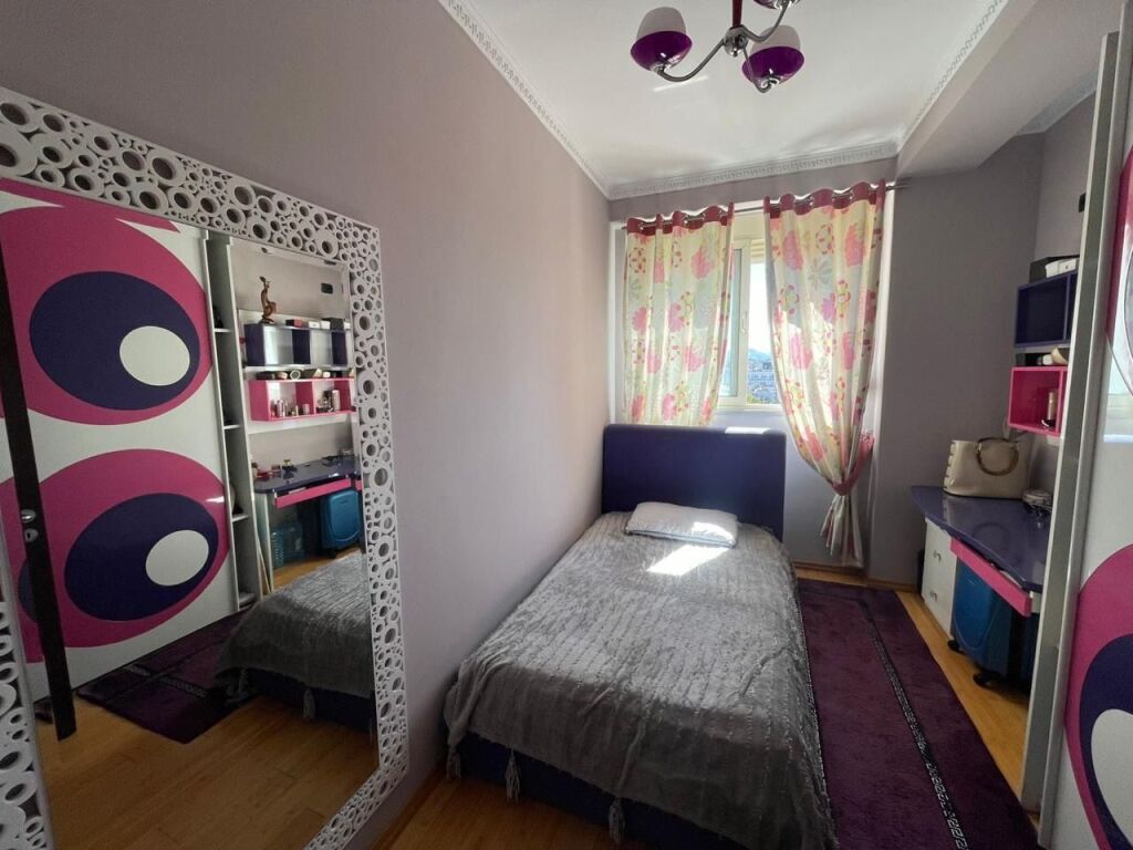 Shitet apartament 2+1 i mobiluar ne Don Bosko