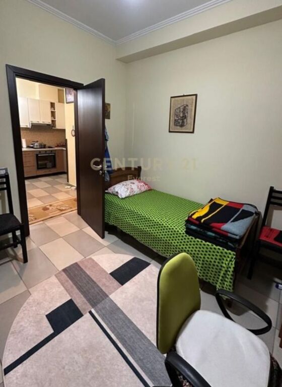 🌟 2+1 Apartment for Sale in Xhamllik – Practical Location in Tirana
