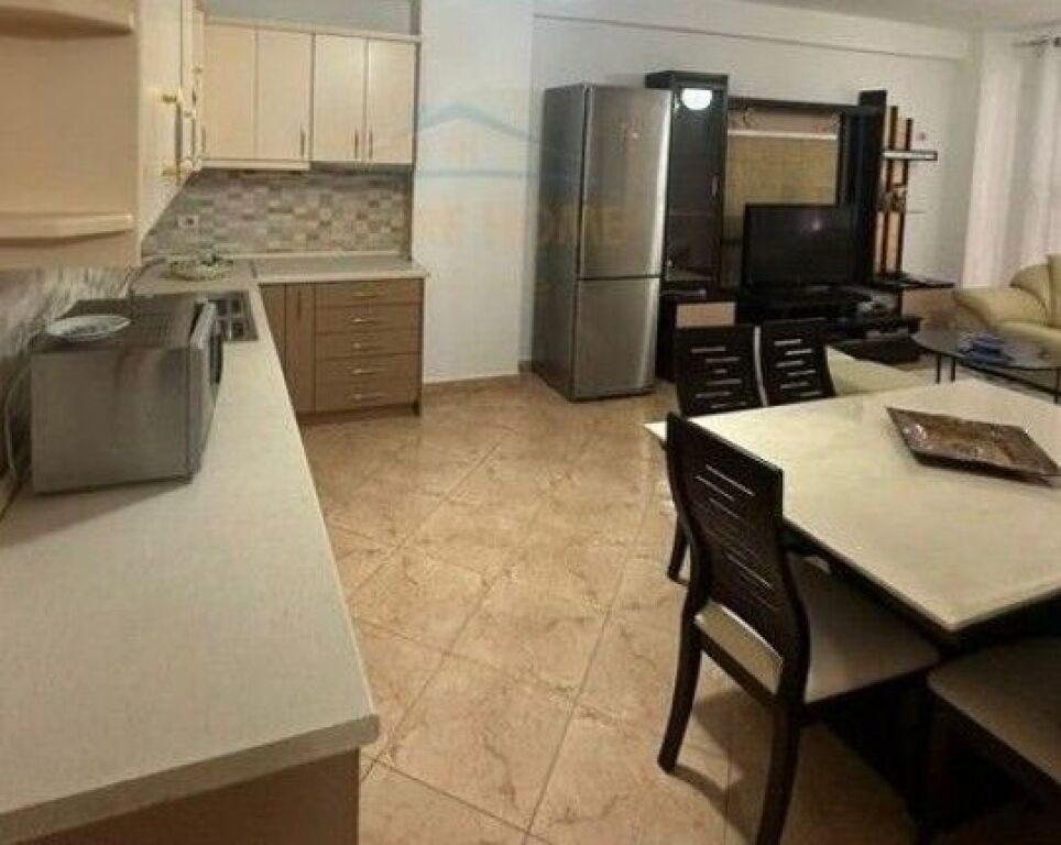 Qera, Apartament 2+1, Unaza e Re, Tirane.