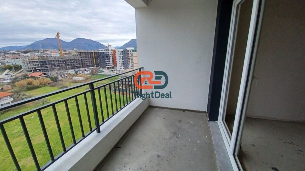 Ne Paskuqan Tek Platinium 1 ,Shitet Apartament 2+1+2 Me Planimetri Te Rregullt!!!