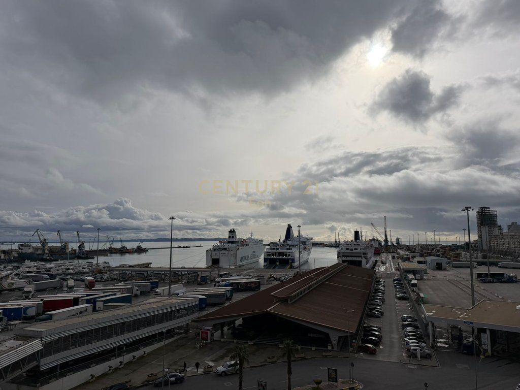 SUPER 2+1 APARTMENT AT THE NEW ROAD OF THE PORT