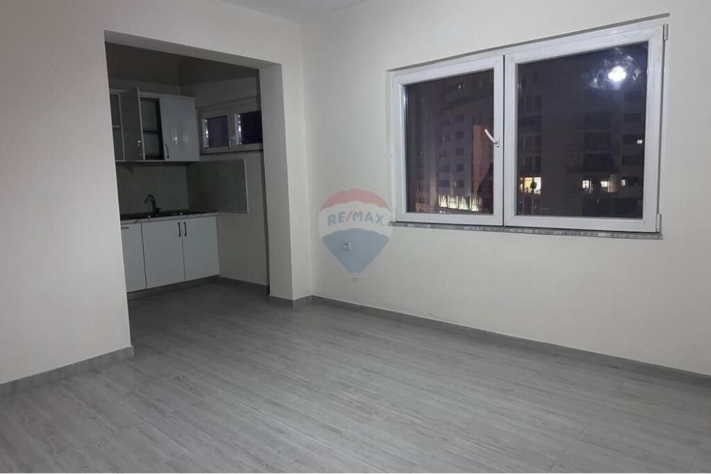 Affittasi appartamento 3+1 per uffici nel centro di Tirana!