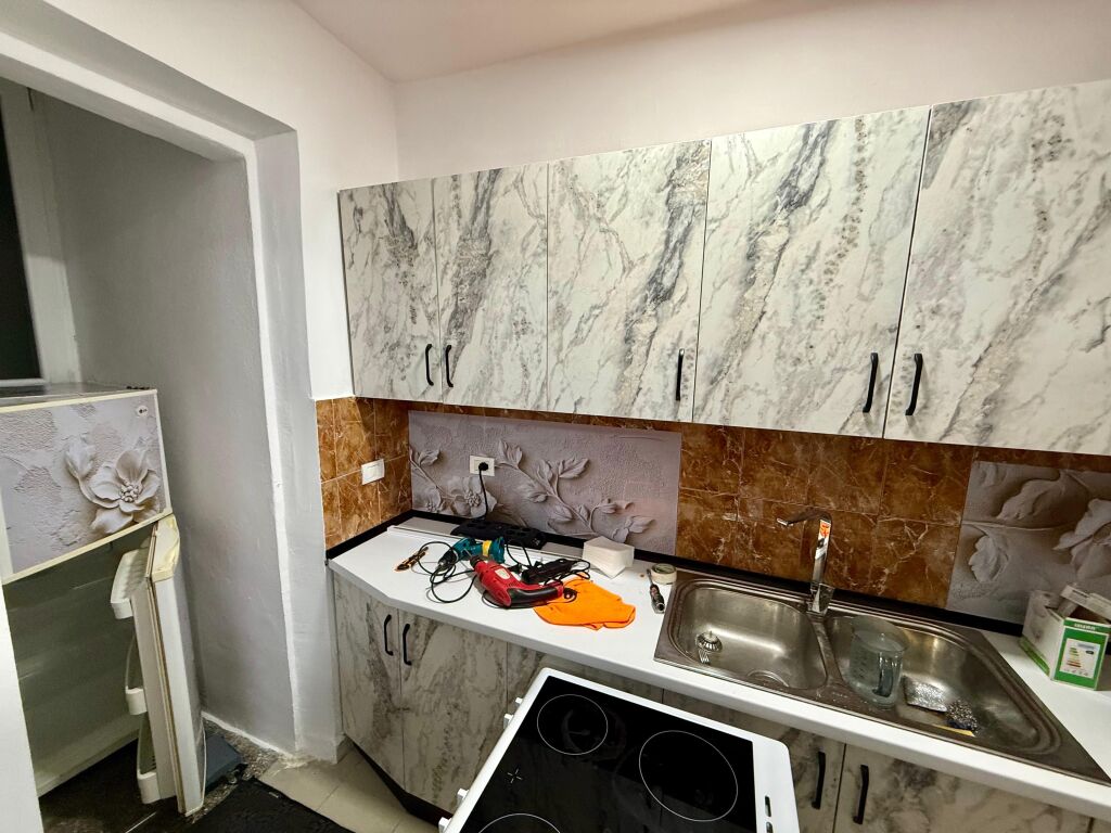 Apartament me qera 1+1 Rruga e kavajes