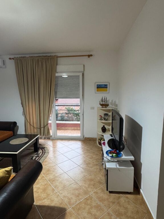 Apartament 1+1 me qera prane Ambasades Amerikane