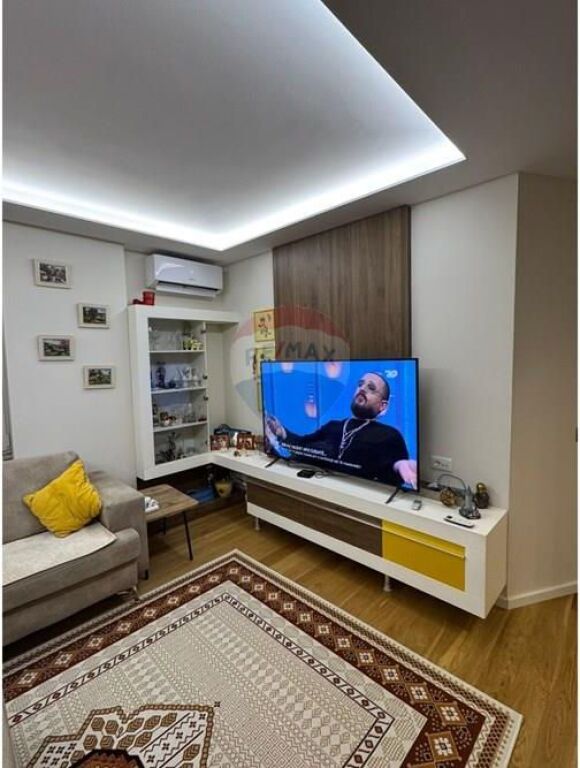 Appartamento - In Affitto - Pazari i Ri, Tirana