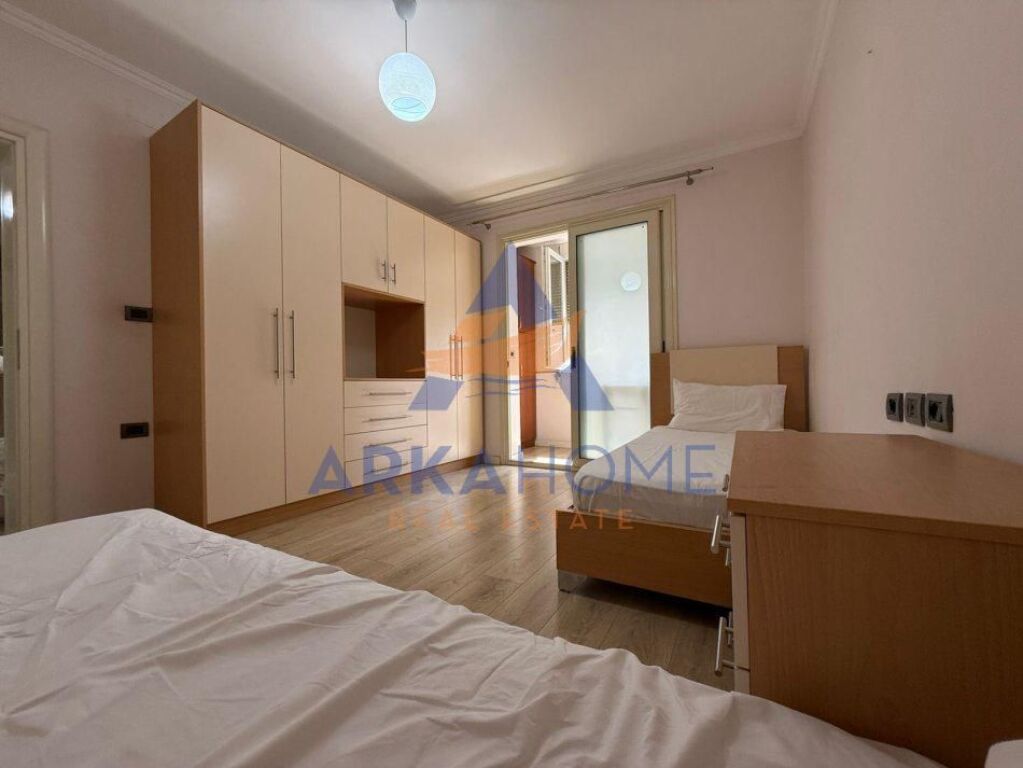FOR SALE 2+1 APARTMENT "BEHIND THE UNITED SCHOOL, MANASTIR CONGRESS STREET" 160000 EURO