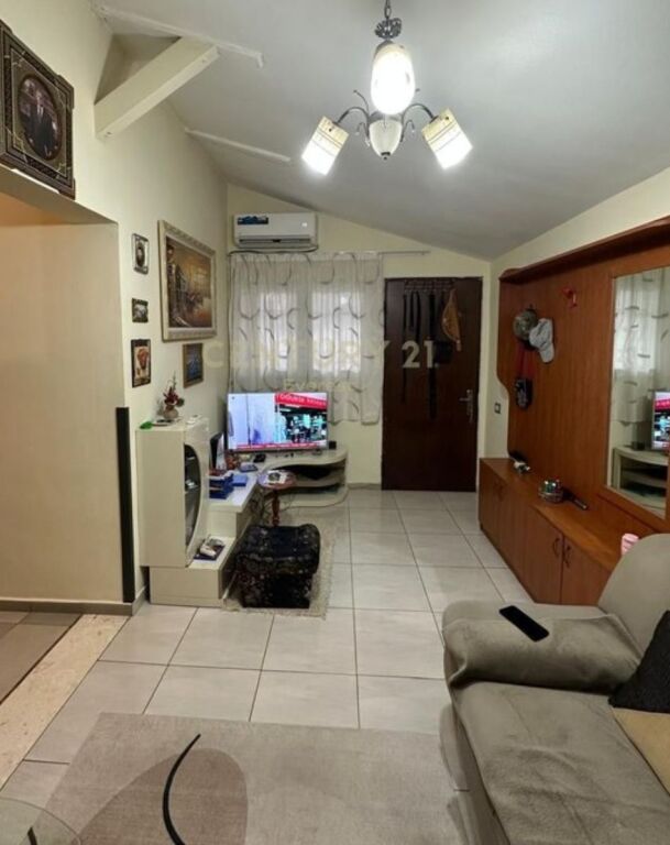 🌟 2+1 Apartment for Sale in Xhamllik – Practical Location in Tirana