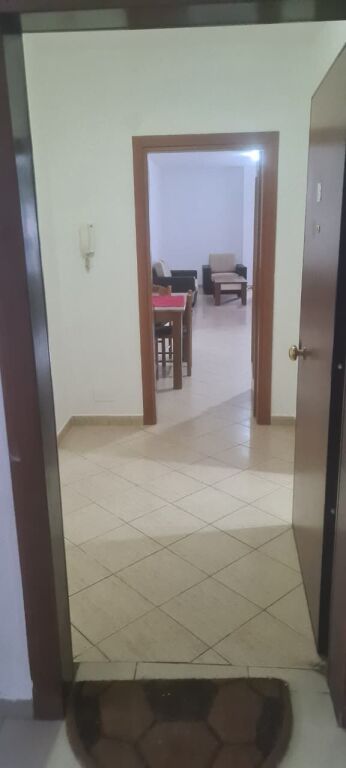 APARTAMENT 2+1+2 me qera Fillimi i Rruges Don Bosko