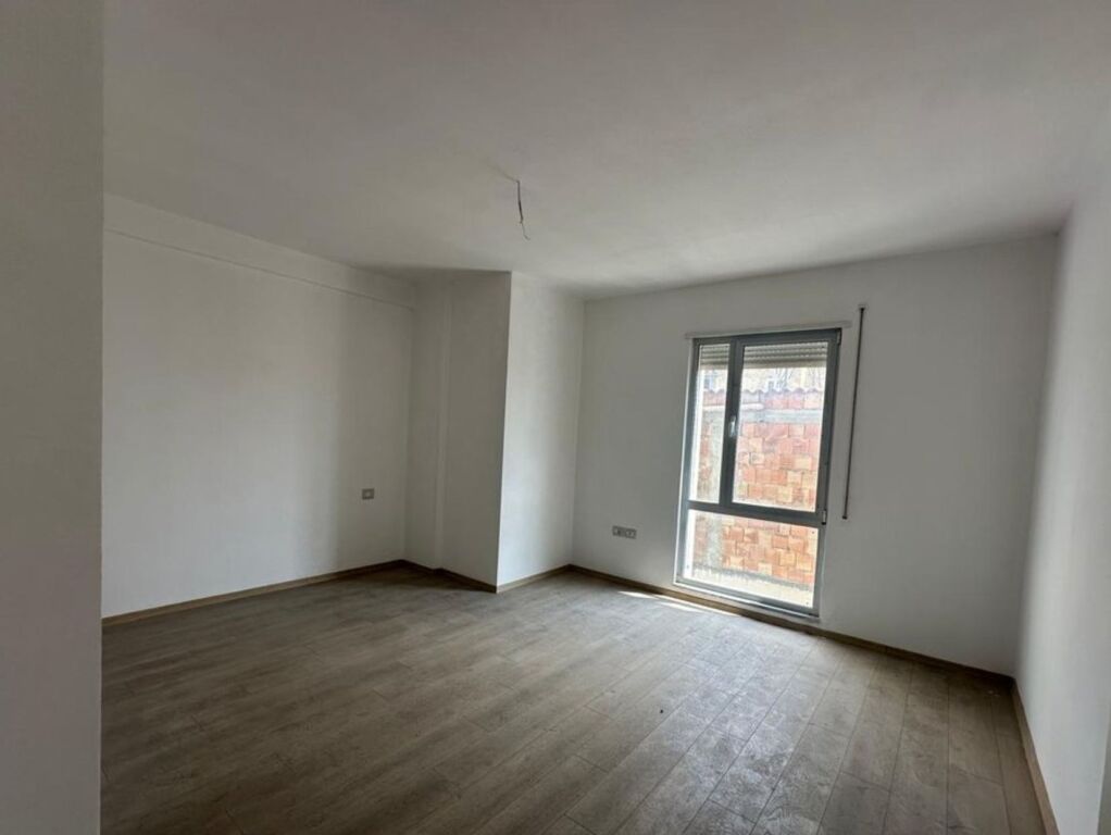 ✨ Apartment 2+1+2 for Sale – Xhamllik, Tirana | Spacious Area