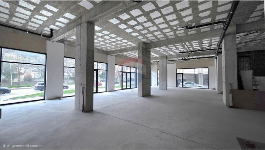 🏬 Premium Business Space for Rent – Lungomare, Vlorë