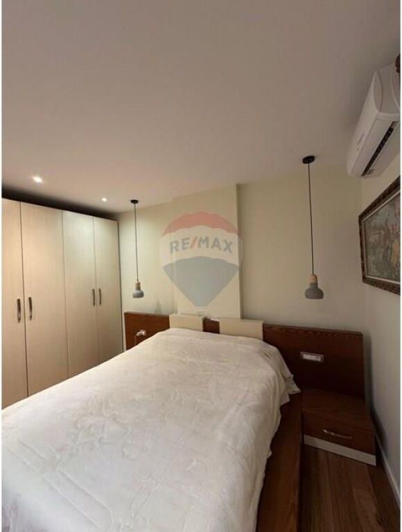 Appartamento - In Affitto - Pazari i Ri, Tirana