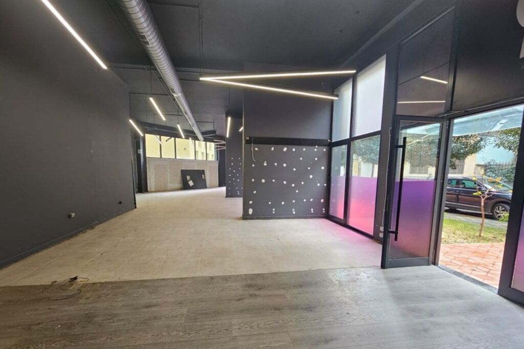 ✨ In Affitto – Unità Commerciale 205 m² nel Cuore di Tirana