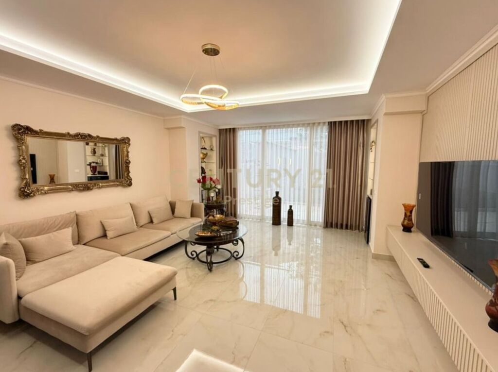 ✨ Jepet me Qira – Vile 2+1 e Rehatshme në Xhamllik, Tirane